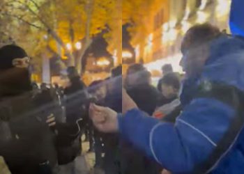 🎥”კაცურად ვიგინები ძმაო…”- აქციაზე მოქალაქე სპეცრაზმელს დაუპირისპირდა