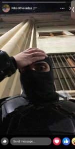 ცნობილია გომელაურის უწყების იმ წარმომადგენლის ვინაობა, რომელიც აქციების დარბევაში აქტიურად მონაწილეობს - იხილეთ დეტალები