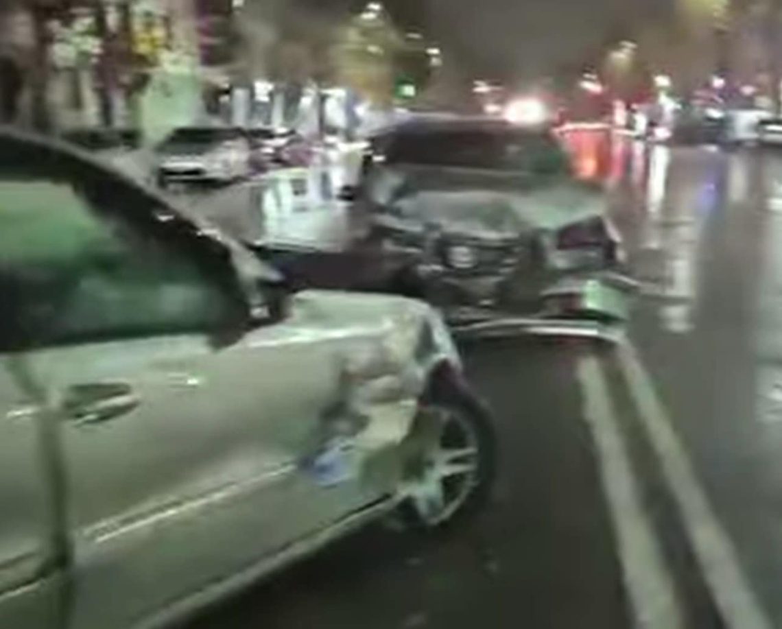 2 დაშავებული ადამიანი და 6 დაზიანებული ავტომანქანა – ავტოსაგზაო შემთხვევა ქუთაისში