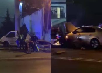 🎥ავტოსაგზაო შემთხვევა თბილისში – მანქანა მომუშავე პერსონალს დაეჯახა