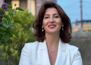 “არ შემიძლია მშვიდად ვუყურო როგორ ართმევენ გულანთებულ ბავშვებს არჩეულ მომავალს”- თბილისის კლასიკური გიმნაზიის დირექტორი