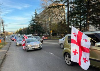 “არა რუსულ ხელისუფლებას, ჩვენი არჩევანი ევროპაა!” – ქუთაისში ავტომსვლელობა გაიმართა