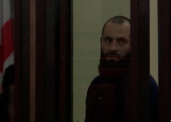 რა კომენტარს აკეთებს კესარია აბრამიძის მკვლელობაში ბრალდებული ბექა ჯაიანი სასამართლო პროცესზე