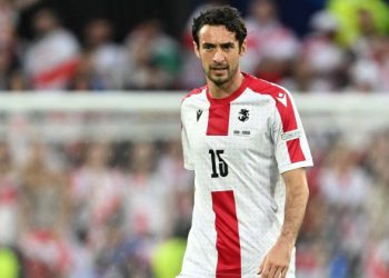 “მინდა ბოდიში მოგიხადოთ…”- რას წერს გიორგი გველესიანი?