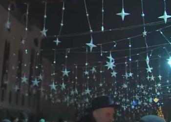 დედაქალაქის მერმა რუსთაველის გამზირზე საახალწლო განათებები გათიშა