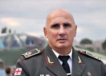 “რაც თბილისის ქუჩებში (ძალოვნების მხრიდან) ხდება, ომის კანონების დარღვევაა…”- რას ამბობს გადამდგარი გენერალ-მაიორი?