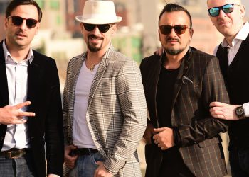 “გაგიჟდები პირდაპირ, ჩვენ სიმღერაზე აცილებენ სალომეს…”- რას წერენ “ქუჩის ბიჭების” წევრები?