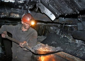 “ტყიბულში 100-მდე მეშახტე სამსახურიდან პოლიტიკური ნიშნით გაგვათავისუფლეს”- რას ჰყვებიან მეშახტეები?