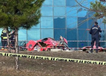 თურქეთში ვერტმფრენი საავადმყოფოს შენობას შეეჯახა – დაიღუპა 4 ადამიანი