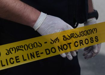 “ნა­ქი­რა­ვებ სახ­ლში ცხოვ­რობ­დნენ, სა­დაც ფაქ­ტი მოხ­და…ცე­ცხლსას­რო­ლი ია­რა­ღით ჩა­ი­დი­ნა მვკლე­ლო­ბა”-  რა დეტალები ხდება ცნობილი ხელვაჩაურში მომხდარ მკვლელობაზე?