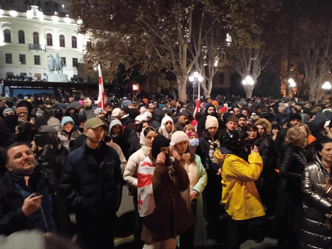 უწყვეტი პროტესტის მე-17 დღე – მეტრონომის ფოტოკოლაჟი