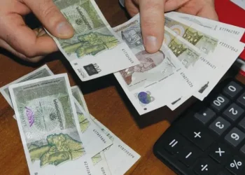 როდის ჩაირიცხება სკოლებში ხელფასები? – სამინისტრო განმარტებას აკეთებს