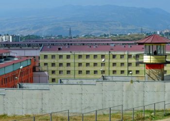 ანგარიშსწორება გლდანის ციხეში – გავრცელებული ინფორმაციით, პატიმარი გარჩევის დროს სასტიკად სცემეს