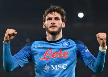 “როგორც ჩანს, ხვიჩა კვარაცხელიამ ნაპოლის მაისურით ბოლო მატჩი უკვე ჩაატარა…” – რას წერს Geo Team-ი ?