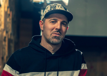 “აბა, მეგობრებო, ადვოკატი ვინ მყავს აქაურობაში?” – რეპერი ლექს-სენი სასამართლოში დაიბარეს