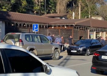 სროლა სოხუმის ცენტრში –  დაჭრილია 3 პირი