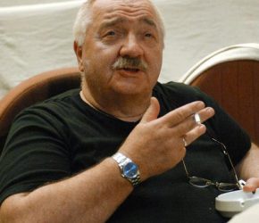 “უფალო, იქნებ ვინმემ დამპატიჟოს!…”- რა მიმართვას ავრცელებს რობერტ სტურუა?