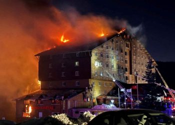 თურქეთში, სასტუმროში გაჩენილი ხანძრის შედეგად დაღუპულთა რიცხვი 66-მდე გაიზარდა