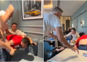 🎥ფიზიკური დაპირისპირება აბუ-დაბიში ვიქტორ სანიკიძეს, ირაკლი ზარქუასა და იმ მოქალაქეს შორის, რომელმაც  დეპუტატებს გუშინ “მონა” ეძახა