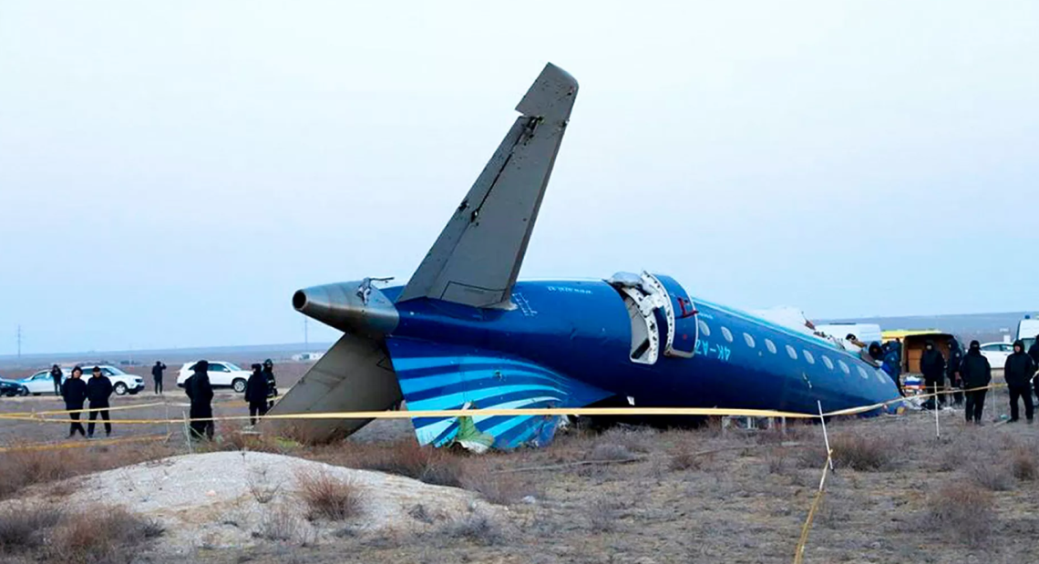 რა გახდა ყაზახეთში „აზერბაიჯანის ავიახაზების“ თვითმფრინავის კატასტროფის მიზეზი – გამოქვეყნდა წინასწარი დასკვნა