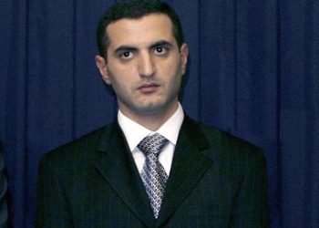 დავით კეზერაშვილი “ფორმულას“ 26%-იან წილს არხის გენერალურ დირექტორს 1 ლარად გადასცემს