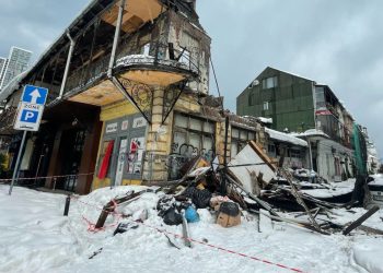 ბათუმში კულტურული მემკვიდრეობის დაცვის ზონაში, ორსართულიანი ისტორიული სახლი ჩამოინგრა