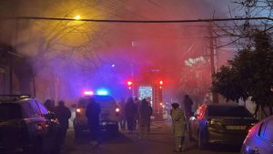 ამ წუთებში ნაძალადევის რაიონში, საცხოვრებელი სახლი იწვის - კადრები ადგილიდან