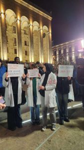 პროტესტის 83-ე დღეს რუსთაველის გამზირი კვლავ გადაიკეტა