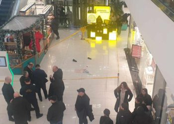 გავრცელებული ინფორმაციით, გალერეა თბილისში მეორე სართულიდან მამაკაცი გადმოვარდა – რა ვითარებაა ადგილზე?