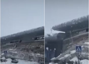 🎥თოვლის შედეგად, ბათუმის აეროპორტის შესასვლელის სახურავი ჩამოვარდა