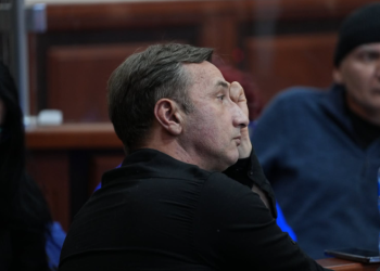 „დღეს გაკვეთილზე უნდა ვყოფილიყავი და მიწევს სასამართლოში მოსვლა, თურმე სოლიდარობა ისჯება“ – ლადო აფხაზავა