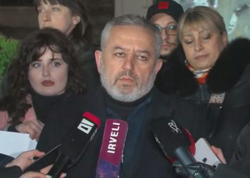 “ხელისუფლებას დაწყებული აქვს უბინძურესი პოლიტიკა, იმ მიმართულებით რომ პოლიტიკური პატიმრები ჩაითრიონ დანაშაულში”- ზურაბ ცეცხლაძე