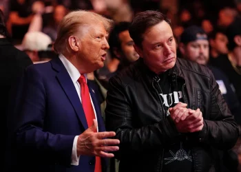 „ილონმა დამირეკა და მითხრა: „იცით, ჩვენს დაშორებას ცდილობენ“, ვუპასუხე, რომ…“ – ტრამპი