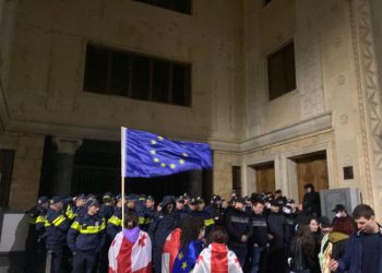 “რეაგირება მოჰყვება”- შსს რუსთაველზე შეკრებილებს აფრთხილებს