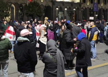 უწყვეტი პროტესტის მე-100 დღე – რუსთაველი ისევ გადაიკეტა