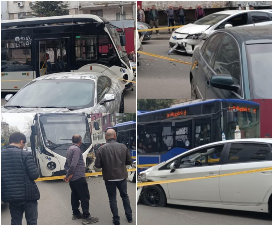 ბათუმში ერთმანეთს ავტობუსი და მსუბუქი ავტომობილი შეეჯახა  – რა ხდება ადგილზე
