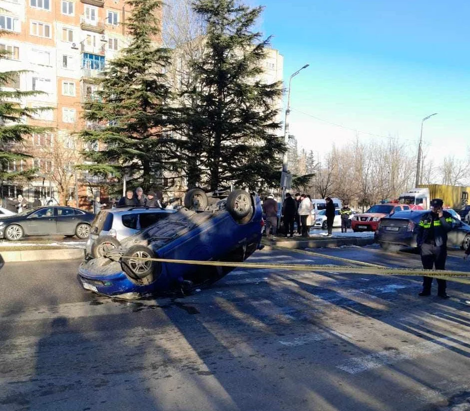 ავტოსაგზაო შემთხვევა ქუთაისში – რა ინფორმაცია ვრცელდება ადგილიდან?