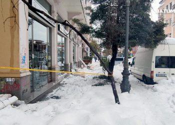 ბათუმში, სახურავიდან ჩამოვარდნილი თოვლის მასა ქალს თავზე დაეცა – როგორია დაშავებული ქალის მდგომრეობა?