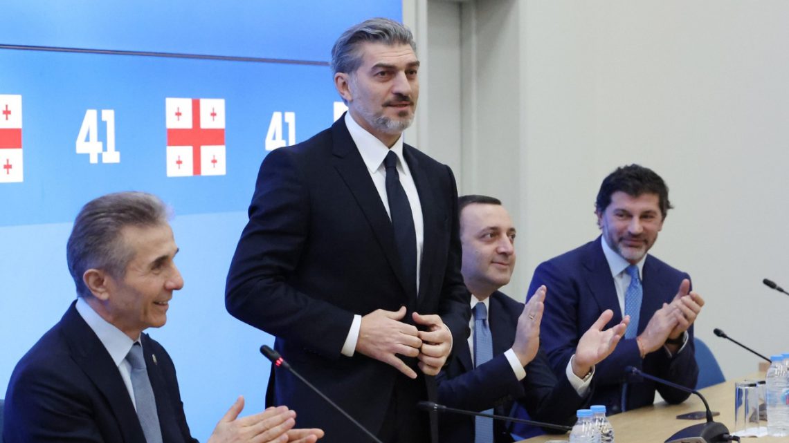 ვინ არის მიხეილ ყაველაშვილის მრჩეველი, ვისაც თვეში 6424 ლარს უხდიან?