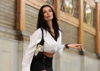 ალექსანდრა პაიჭაძე დავით კოდუასთან ერთად გამოჩნდა – რა კადრებს ავრცელებს მოდელი?