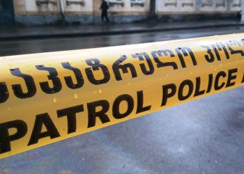 ავტოსაგზაო შემთხვევა ქობულეთის შემოვლით გზაზე –  მსუბუქი ავტომობილი სატვირთოს დაეჯახა