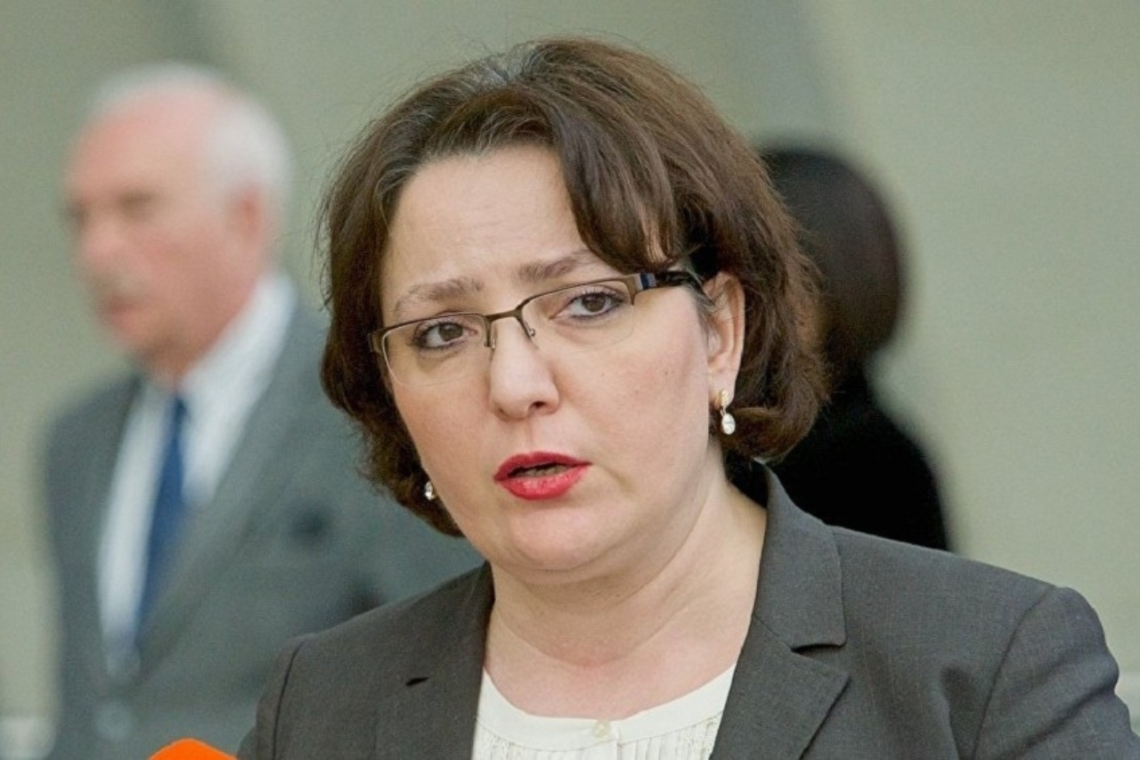 „ვისაც ეს ამბავი გულს არ გიხეთქავთ და არ გადარდებთ, არც კი ვიცი რა გადარდებთ ან რა გაწუხებთ, რა გიხარიათ…“ – რას წერს თინათინ ხიდაშელი