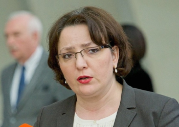 „ვისაც ეს ამბავი გულს არ გიხეთქავთ და არ გადარდებთ, არც კი ვიცი რა გადარდებთ ან რა გაწუხებთ, რა გიხარიათ…“ – რას წერს თინათინ ხიდაშელი