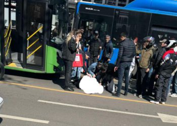 თბილისში, წერეთელზე, ავტობუსი ქვეითს დაეჯახა – რა ვითარებაა ადგილზე