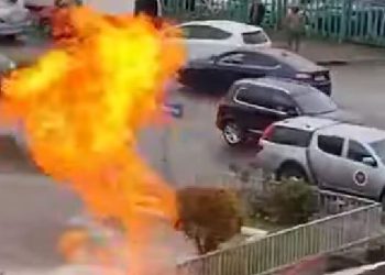 ბათუმში, ორბელიანის ქუჩის მიმდებარედ გაზის მილს ცეცხლი გაუჩნდა – რა ხდება ადგილზე