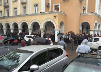 „ჭიათურაში პროტესტის 4 მონაწილე დააკავეს…“ – რა ინფორმაციას ავრცელებენ მაღაროელები?