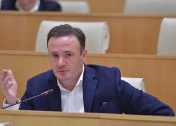 „ერთად უნდა მოგაქუჩოთ ადამიანმა, ჩაგსვათ დიდ სკივრში და ოკეანეში უნდა გადააგდოს“ – ირაკლი ზარქუა ოპოზიციას