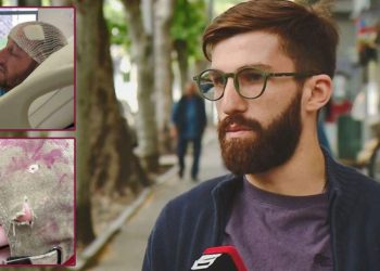 “კასტეტისმაგვარი წვეტიანი ნივთი ჩამარტყეს თავში”- აქტივისტი ლექსო სამხარაძის ინფორმაციით, მას და მის მეგობარს თავისუფლების მოედანზე ტიტუშკები დაესხნენ თავს