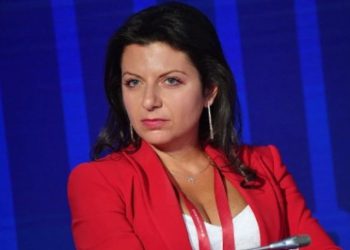 „ჩვენ კიდევ ვიხილავთ ახალ ერეკლე მეფეებს, რომლებიც დედა-რუსეთს სახლში დაბრუნებას სთხოვენ“ – სიმონიანი