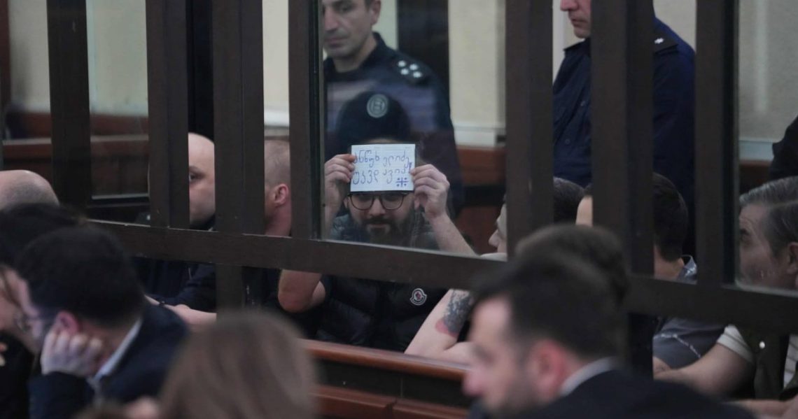 მიმდინარე აქციების დროს დაკავებული 11 აქტივისტის პროცესი 24 აპრილამდე გადაიდო